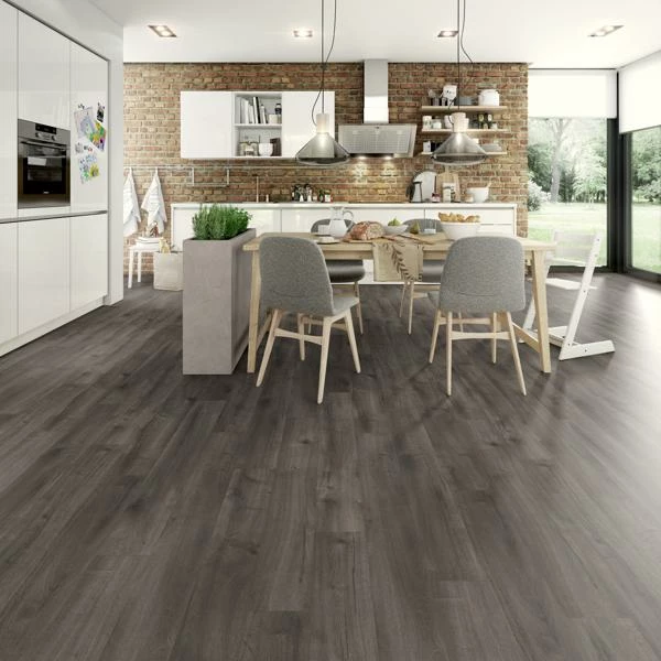 SOL STRAT INDIFLOOR CHENE LOJA GRIS EHL144 8X193X1292MM 2 SOL STRAT INDIFLOOR CHENE LOJA GRIS EHL144 8X193X1292MM – Image 2