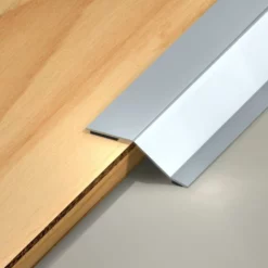 SEUIL DE 2 NIVEAUX ADHESIFS LAITON 10/93 -magasin de décoration de meubles Photo dambiance 2 303622